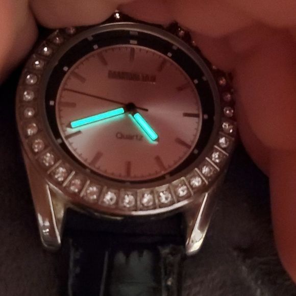 Manhattan by Croton Women's Silver Crystallized Bezel Watch CM404246 Black‎ Band - Picture 12 of 12